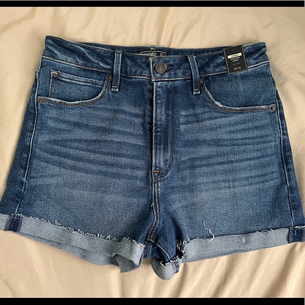 NWT Abercrombie & Fitch Simone high rise shorts